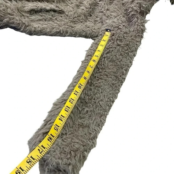 COUNTESS Faux Fur Fuzzy Zip Up Hooded Pea Coat Jacket Taupe Women Size M - Picture 13 of 16